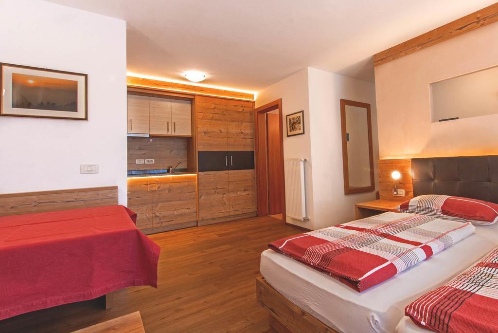 Residence Araldina San Cassiano  Room photo