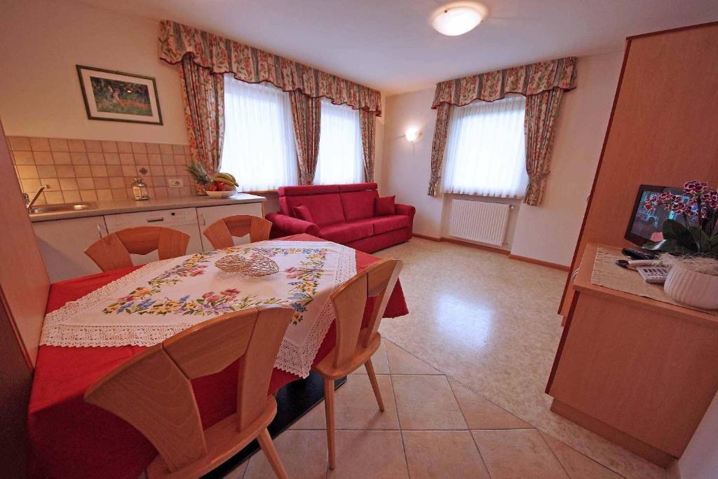 Residence Araldina San Cassiano  Room photo